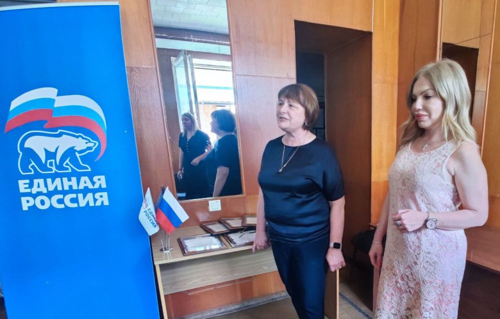 Иван Адамец: Сегодня, 7 июня, руководство Управы Куйбышевского внутригородского района Администрации городского округа Донецк провело встречу с трудовым коллективом клиентской службы СФР Куйбышевского района