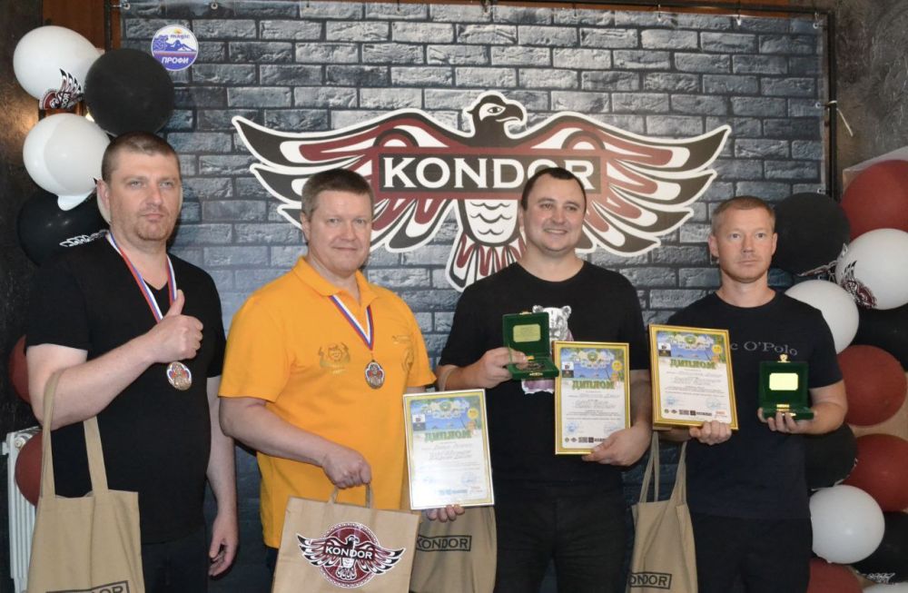 Юрий Мартынов: В финале Летнего командного всероссийского турнира по бильярду "Сеньоры России 2024" в день России, 12 июня, играли спортсмены из нашей Республики