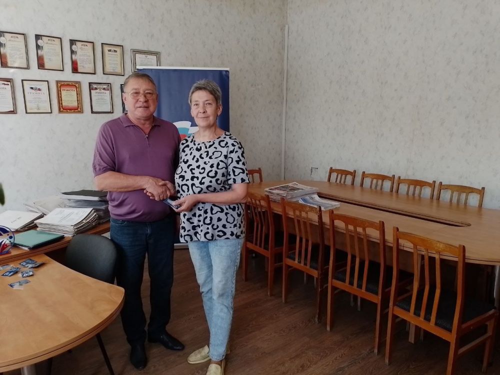 Юрий Будрин: Сегодня, 18 июня 2024 года, в управлении труда и социальной защиты населения администрации Кировского района г. онецка состоялось торжественное вручение партийных билетов Всероссийской политической партии "Единая Россия"