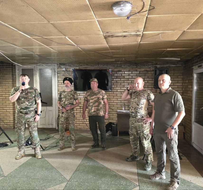 Дмитрий Огилец: Сегодня принял участие в организации концерта фронтового ансамбля Донецкой республиканской региональной организации "Российский союз ветеранов Афганистана и специальных военных операций" "Братья казаки"