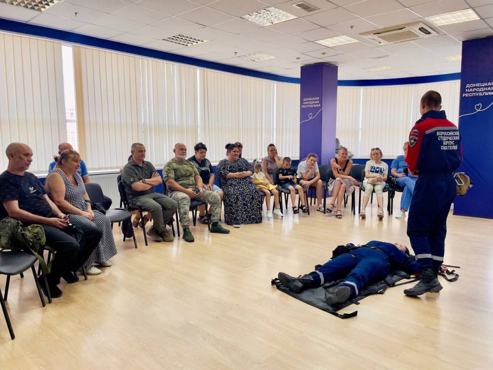 Дмитрий Огилец: Сегодня, вместе с председателем Макеевской городской организации Общероссийской общественной организации...