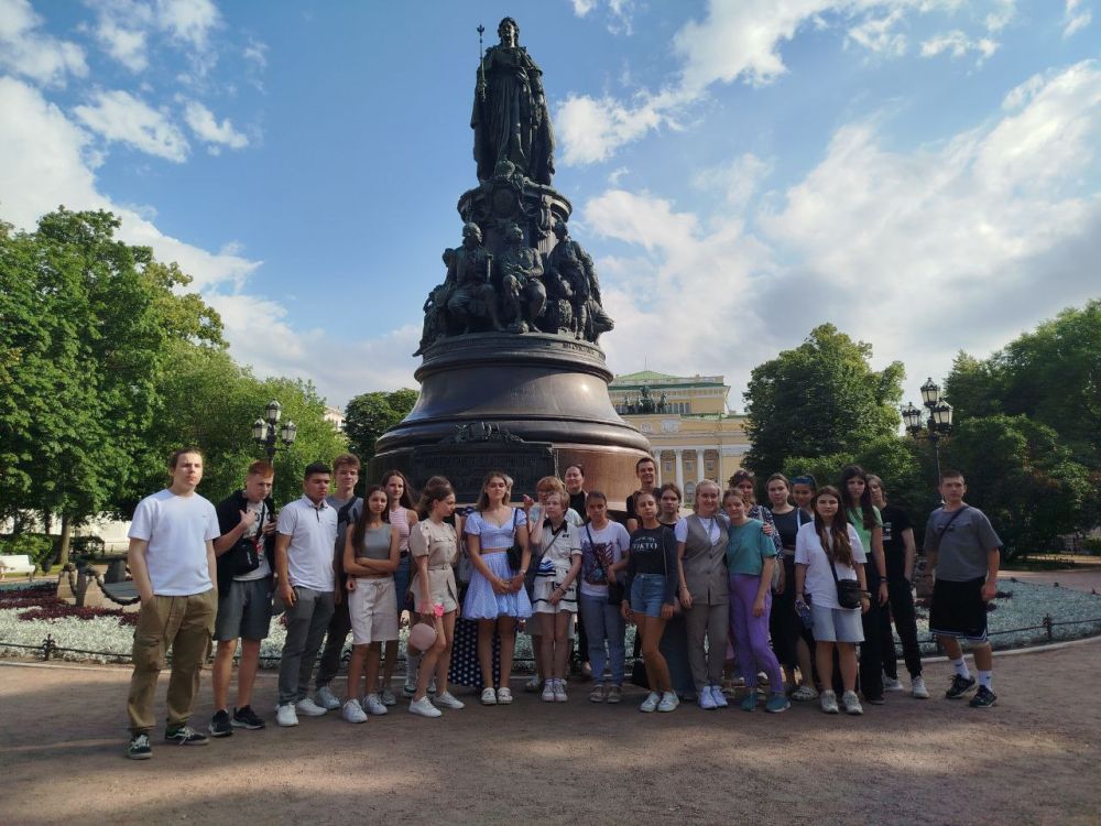 Юрий Будрин: Отдохнув после насыщенного вчерашнего дня, 29.06.2024 группа детей из Кировского района города Донецка отправилась на новые увлекательные экскурсии