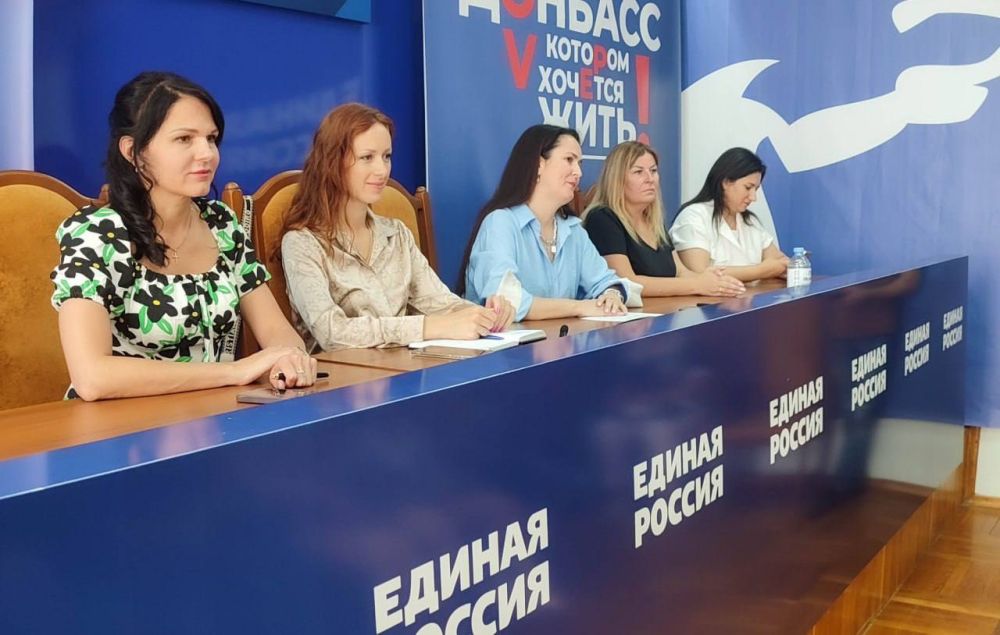 В Донецкой Народной Республике наградили авторов 19 проектов-победителей грантового конкурса Президентского фонда культурных инициатив