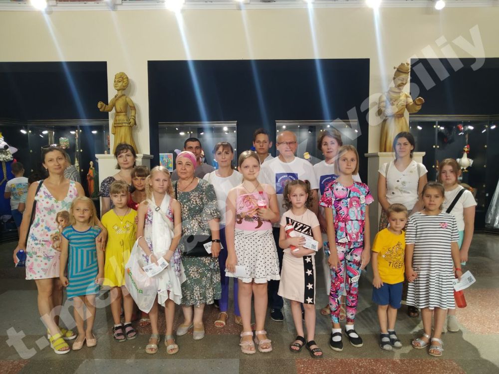 Василий Ткачук: Сегодня, 7 июля, в преддверии Дня семьи, любви и верности в Донецком республиканском академическом театре...