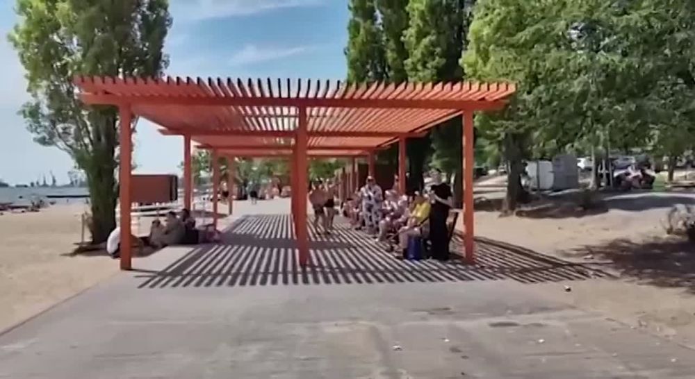 Марат Хуснуллин: После осмотра объектов пообщался с жителями города на набережной и пляже