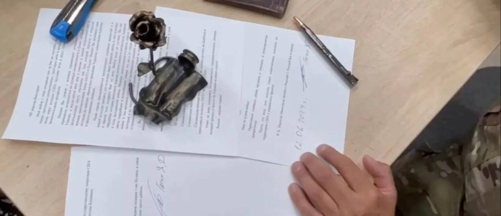 Железную розу доставили из ДНР в американский госдепартамент экс-заместителю госсекретаря США по политическим вопросам Виктории Нуланд