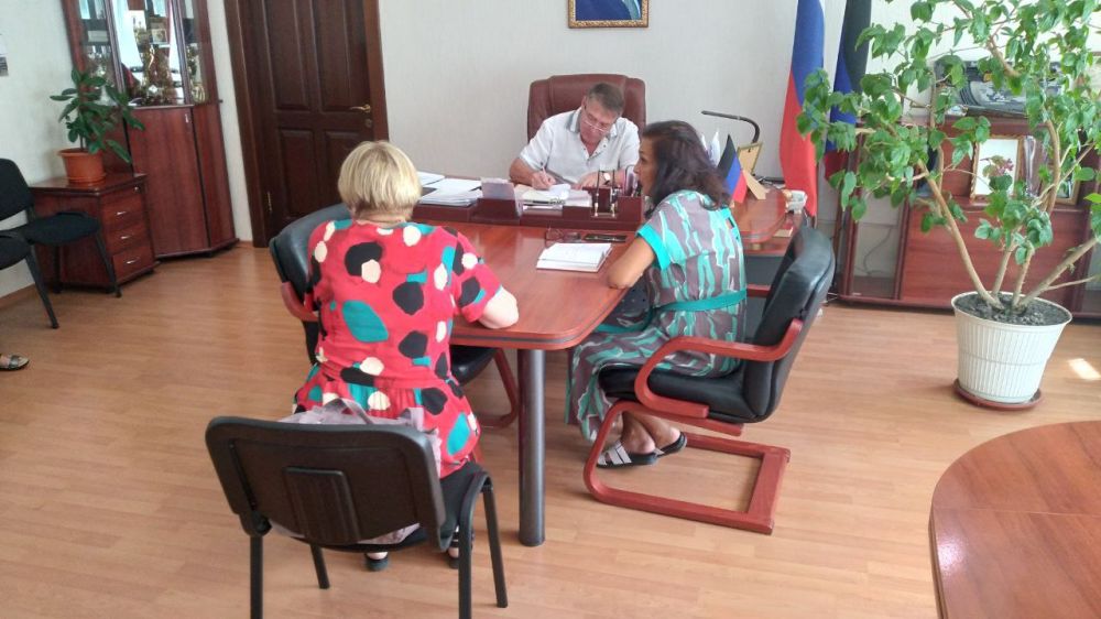 Сегодня, 22 июля 2024 года, руководитель Управы Кировского внутригородского района Администрации городского округа Донецк Донецкой Народной Республики Юрий Будрин провел личный прием граждан