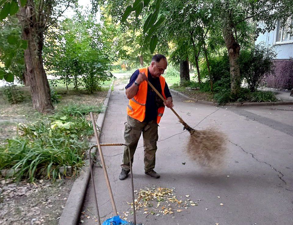 Иван Адамец: Простые будни сотрудников МУП АГД "УК Куйбышевского района"