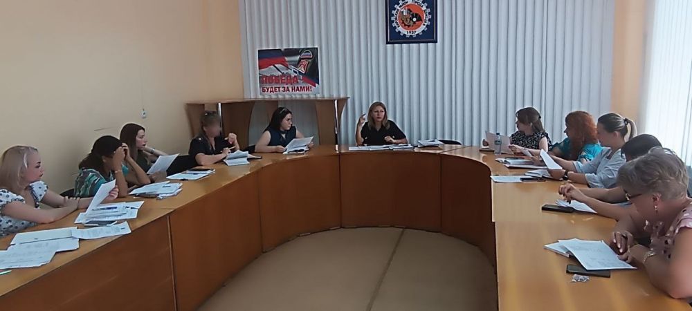 Юрий Будрин: Заседание Комиссии по делам несовершеннолетних и защите их прав