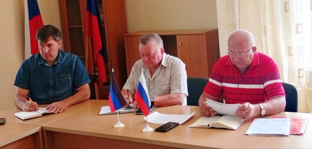 Наталья Бегуненко: Сегодня, 31 июля, первый заместитель руководителя Управы Петровского внутригородского района Администрации городского округа Донецк Плахутин Юрий Иванович провёл заседание штаба по подготовке к отопительному сезону 2024-2025г.г