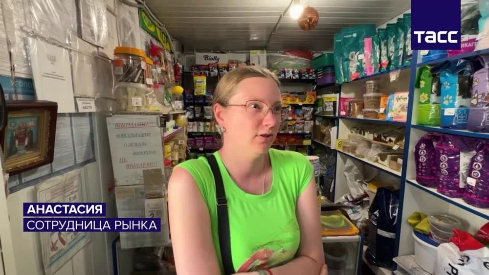 Кадры с рынка в микрорайоне Абакумова на западе Донецка, который атаковали ВСУ