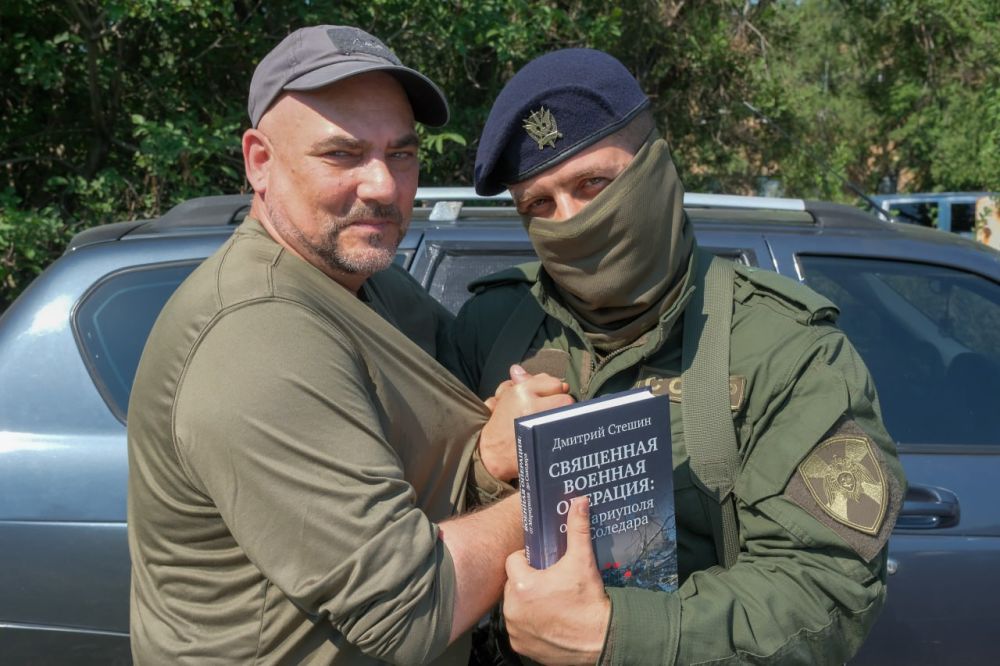 Росгвардейцы ДНР показали свою работу военному корреспонденту Комсомольской Правды