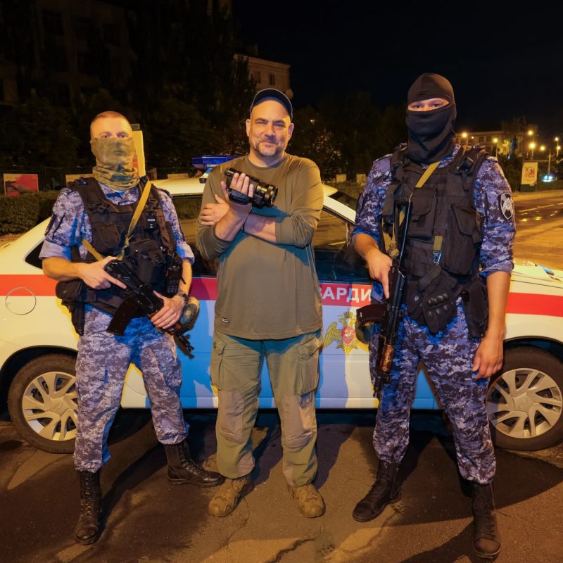 Росгвардейцы ДНР показали свою работу военному корреспонденту