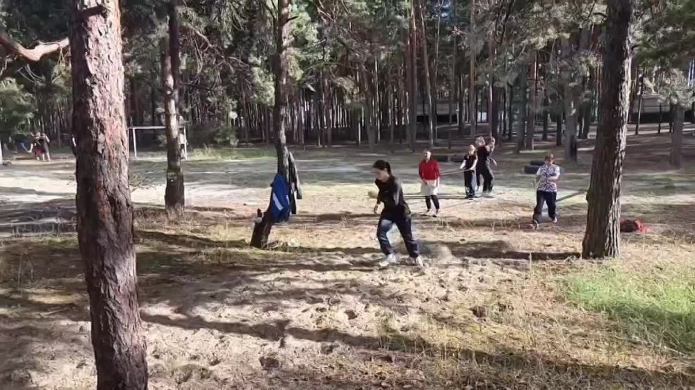 Юрий Мартынов: 45 спортсменов, членов сборной команды Республики по вольной борьбе, из Мариуполя, Енакиево, Донецка...