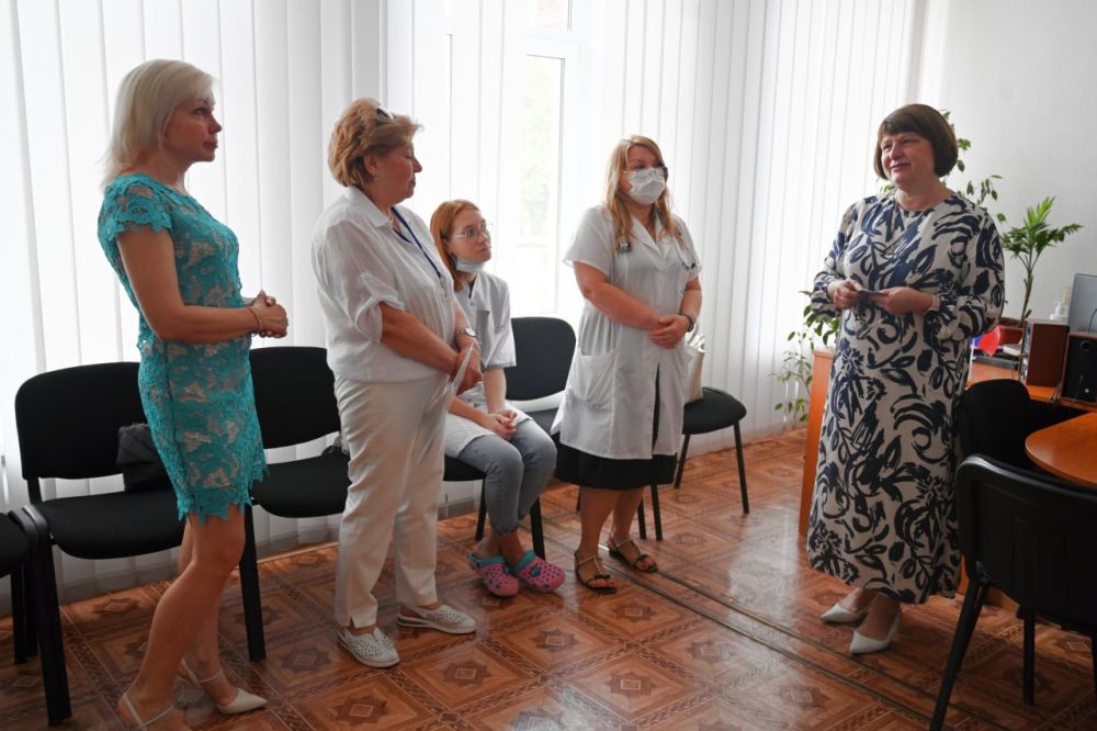 Иван Адамец: В Куйбышевском районе города Донецка состоялось вручение партийных билетов «ЕДИНАЯ РОССИЯ»