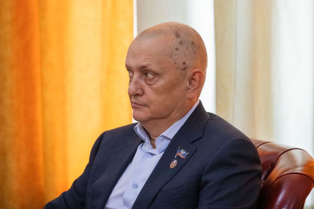 Дмитрий Огилец: Сегодня депутаты Народного Совета провели 30 пленарное заседание