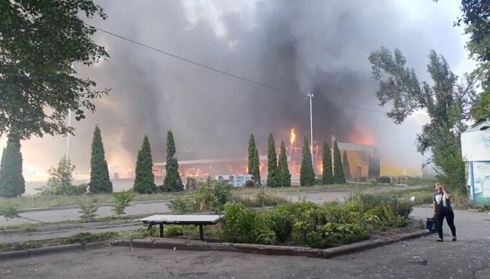 Мирошник назвал удар по ТЦ в Донецке целенаправленным действием нацистов