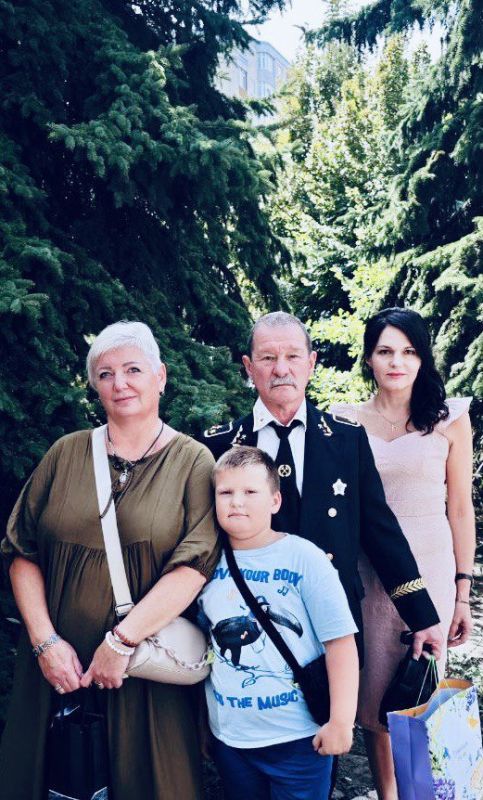 Члены Общественной палаты ДНР в преддверии Дня шахтера поздравили ветеранов угольной отрасли