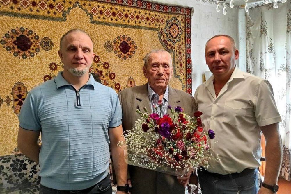 Слава доблестным землякам