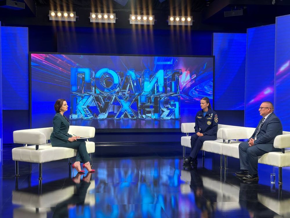 В гостях программы «ПолитКухня» на телеканале Юнион: Андрей Крамар — заместитель Председателя Народного Совета ДНР