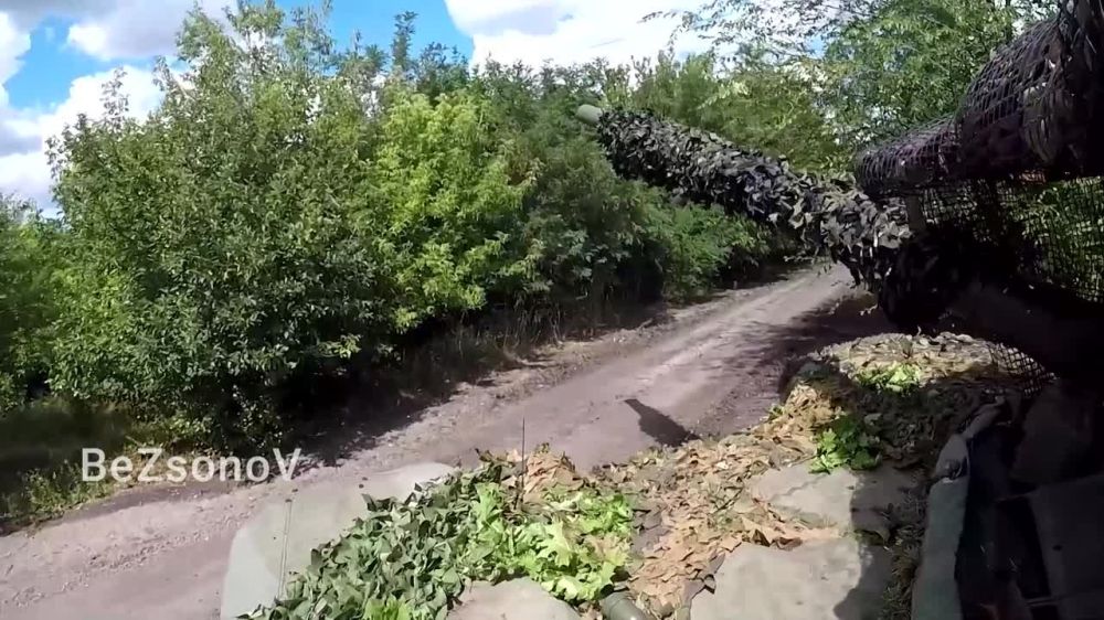 ������ ��������: ������ ������ ����� ��������� 1-� ���������� ������� �� ������ �-90� ������� � ���� ����������� �� �������� �����������