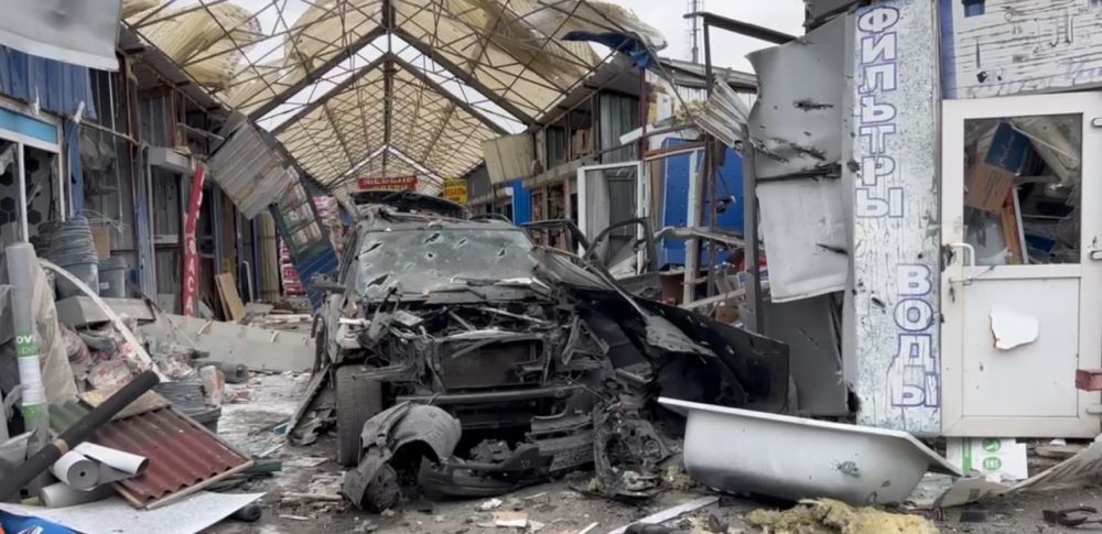 Виктория Мельникова: Три человека погибли, еще шестеро получили ранения в результате артиллерийского обстрела рынка "Сокол" в Донецке со стороны украинских формирований