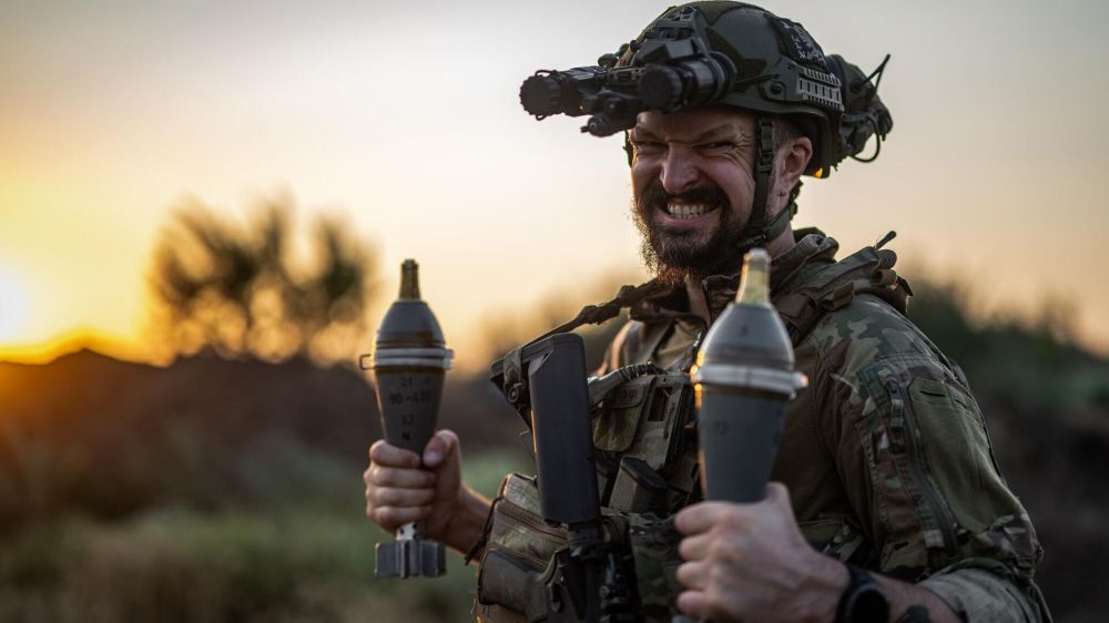 ������� � �������� F-16, � ��� ������������ ��������� � ���������� ��������� ���������. ������� �� 13:00