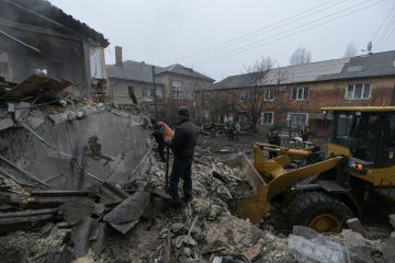 Снаряд ВСУ попал в многоквартирный дом в Донецке