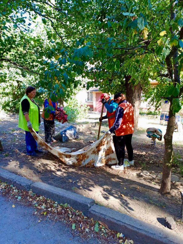 Михаил Меренков: Сегодня в Буденновском районе прошла традиционная еженедельная экологическая акция «Чистый четверг»
