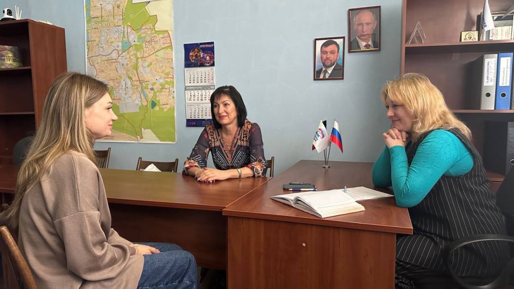 Михаил Меренков: Сегодня, 27 сентября, главный специалист отдела дополнительного образования, воспитательной работы и защиты...