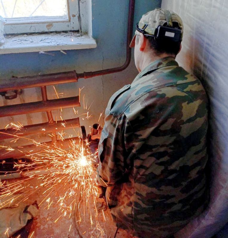 Иван Адамец: Сотрудники коммунальных служб продолжают подготовку Куйбышевского района к отопительному сезону 2024/2025 гг