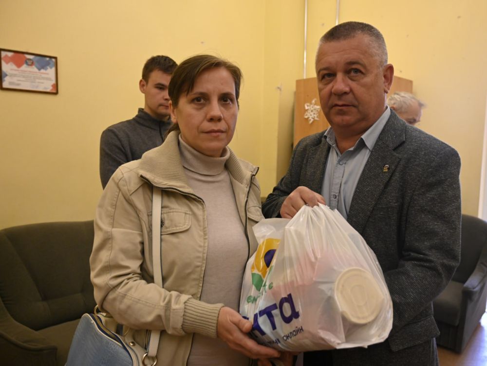 Иван Адамец: Депутаты Донецкого городского совета, члены Всероссийской политической партии «Единая Россия», продолжают свой марафон добрых дел в честь дня рождения Президента Российской Федерации В.В