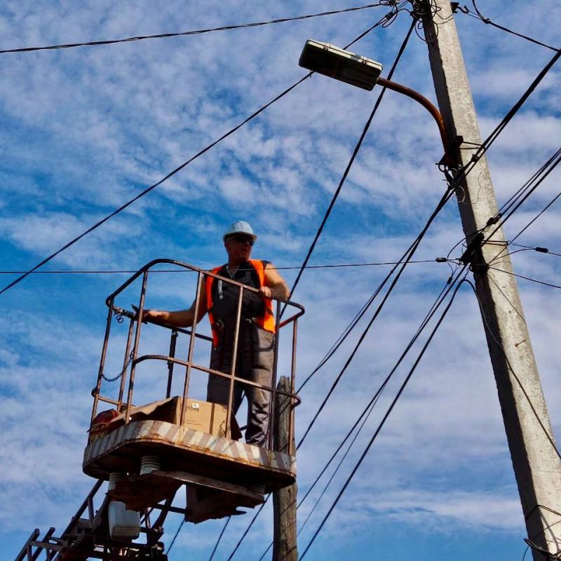 Михаил Меренков: Сегодня в Буденновском районе МУП АГД "Донецкгорсвет" проводились работы по замене ламп, светильников...