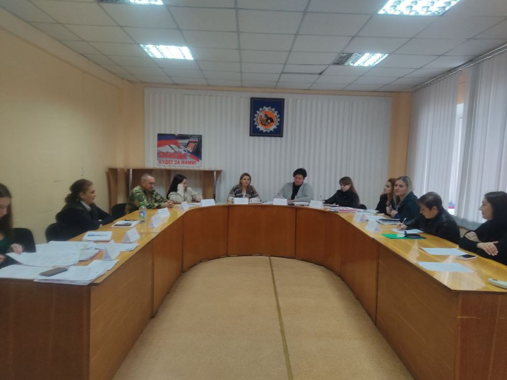 Юрий Будрин: Заседание Комиссии по делам несовершеннолетних и защите их прав