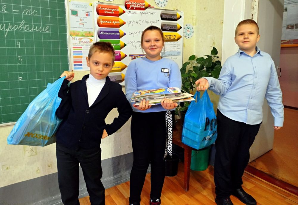 Иван Адамец: Жители Куйбышевского района с огромным энтузиазмом участвуют во Всероссийской акции «БумБатл» по сбору макулатуры, которая проводится в рамках национального проекта «Экология», инициированного Президентом РФ