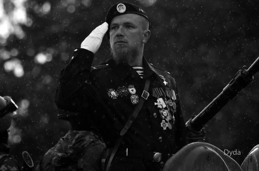 «…Русские здесь, вот и приехал. Говорил уже: как только полетели «коктейли Молотова» на Майдане в сотрудников милиции, мне стало ясно — все, это война» — Арсен Павлов