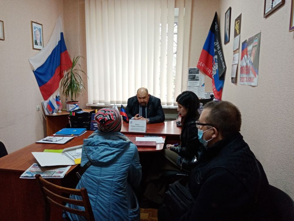 Василий Ткачук: Сегодня, 16 октября, депутат Народного Совета Донецкой Народной Республики Андрей Боряк провел прием граждан...