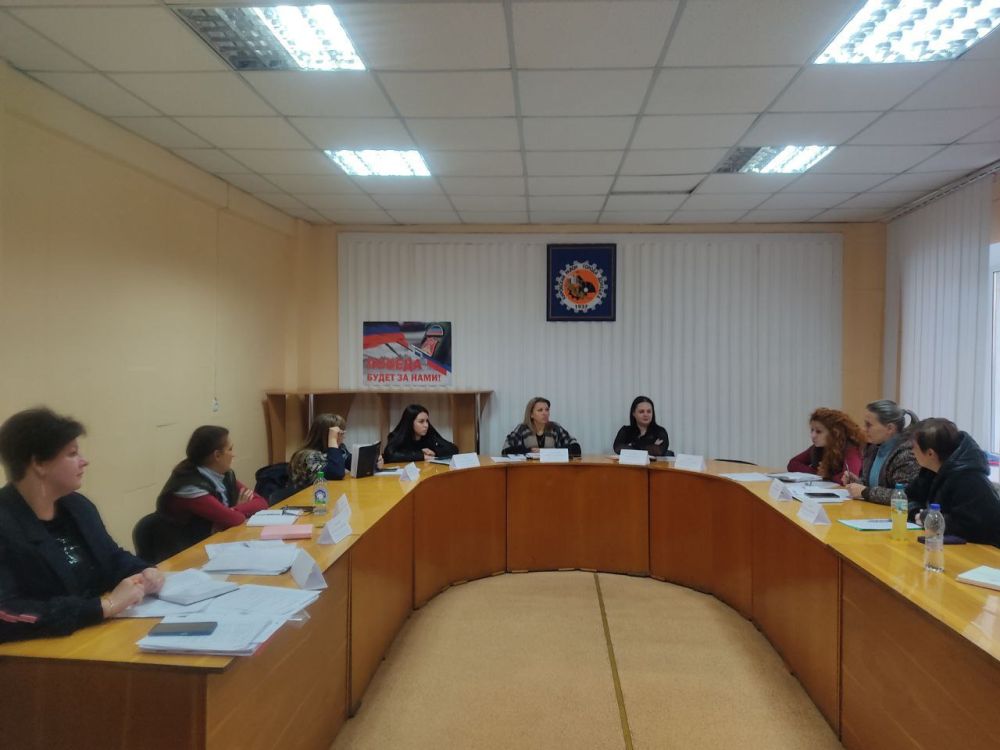 Юрий Будрин: Заседание Комиссии по делам несовершеннолетних и защите их прав