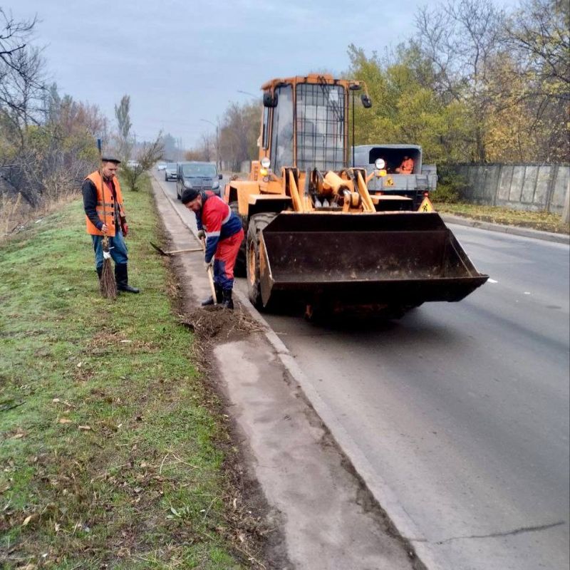 Михаил Меренков: Ручная уборка улицы Буденного