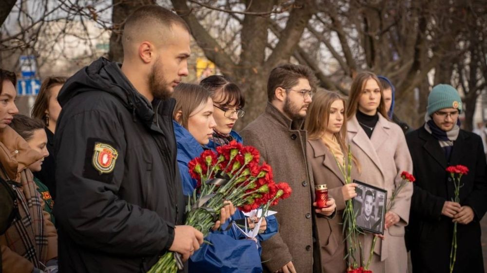 В ДНР почтили память военкора Бориса Максудова