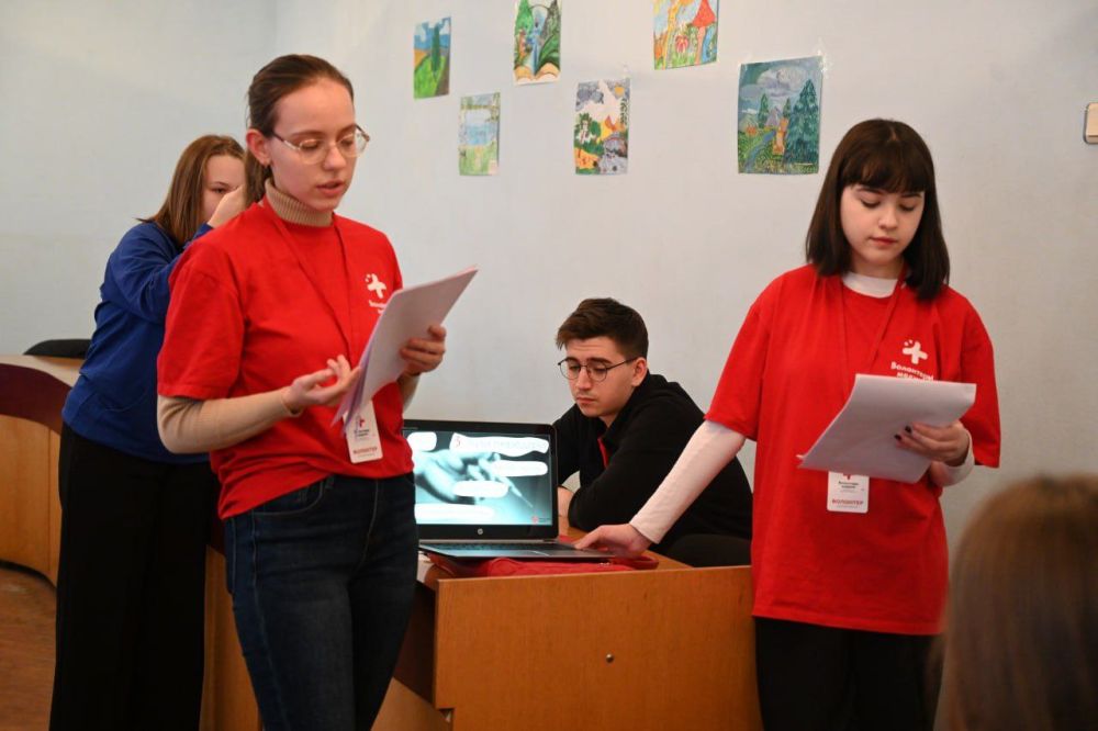 Иван Адамец: Сектором по делам молодежи, культуры и спорта Управы Куйбышевского внутригородского района совместно с волонтерами-медиками была проведена беседа в которой приняли участие сотрудники Управления молодежной...