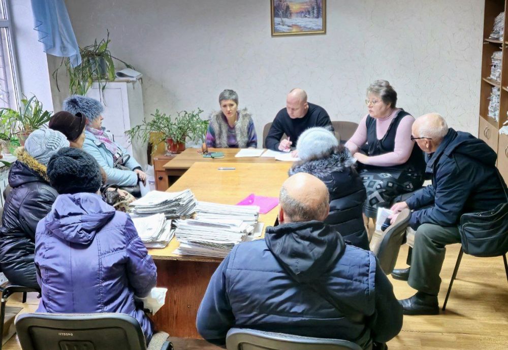 Иван Адамец: В понедельник, 2 декабря, заместитель руководителя Управы Куйбышевского внутригородского района Администрации городского округа Донецк Елена Строганова провела прием граждан