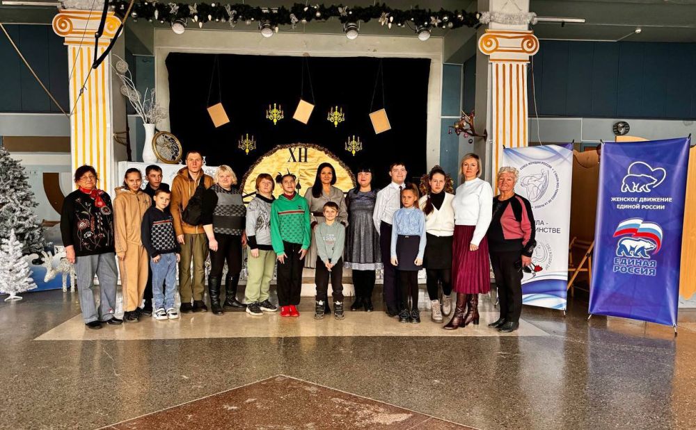 Михаил Меренков: Сегодня, 3 декабря, в Буденновском внутригородском районе состоялось социально-значимое мероприятие «Рука помощи» - тематическая программа, посвященная Международному дню инвалида