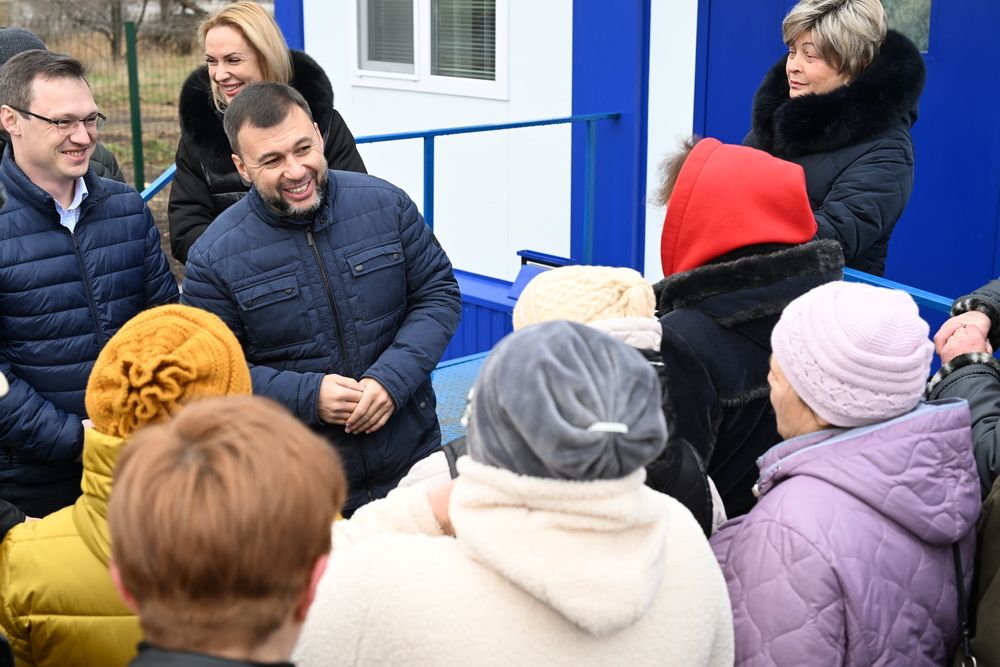 «У нас стоит задача развития первичного звена здравоохранения»: Денис Пушилин посетил село Павлополь, где открылся новый ФАП