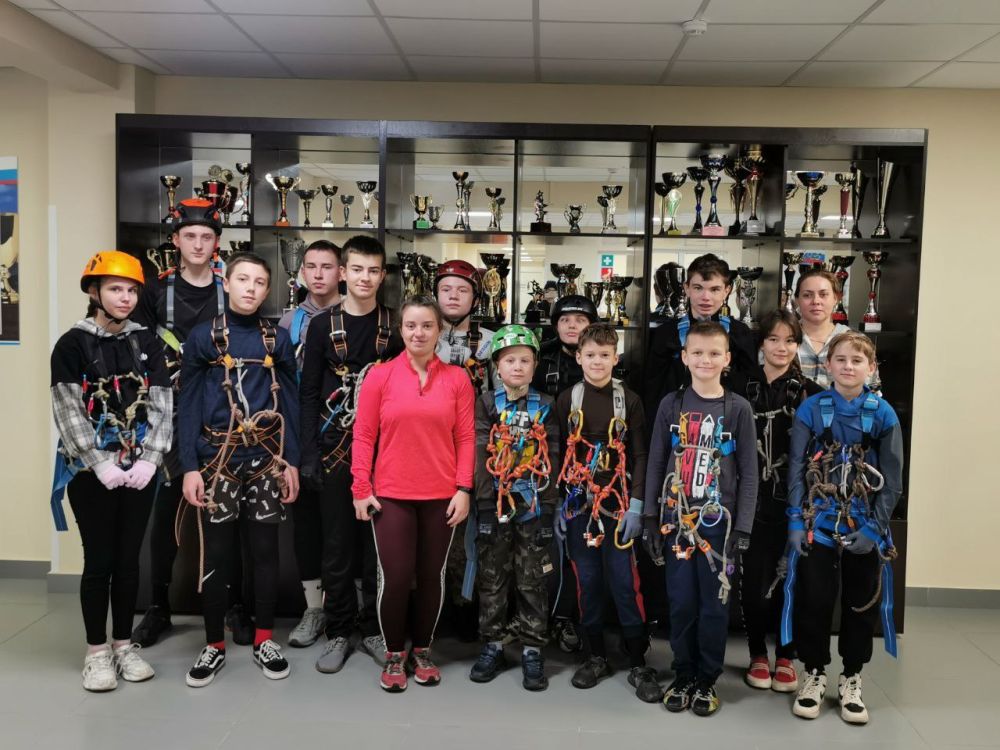 В период с 30 ноября по 1 декабря обучающиеся в кружках Донецкого Республиканского Центра туризма, краеведения и организации отдыха детей приняли участие в Первенстве Куйбышевского района по спортивному туризму на пешеходных...