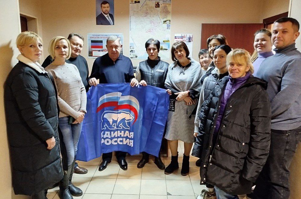 Сегодня, 5 декабря, руководитель Управы Киевского внутригородского района Администрации городского округа Донецк Валентин Левченко, совместно с депутатом Донецкого городского совета Сергеем Скидановым, первым заместителем...