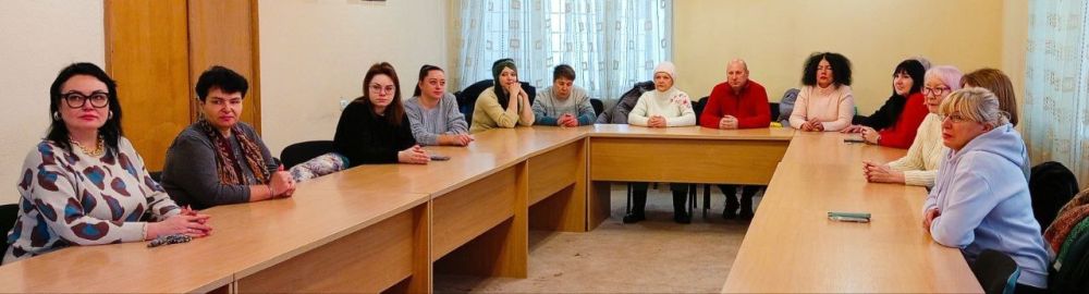 Наталья Бегуненко: В Петровском районе г. Донецка продолжается вручение партийных билетов новым партийцам «ЕДИНОЙ РОССИИ»