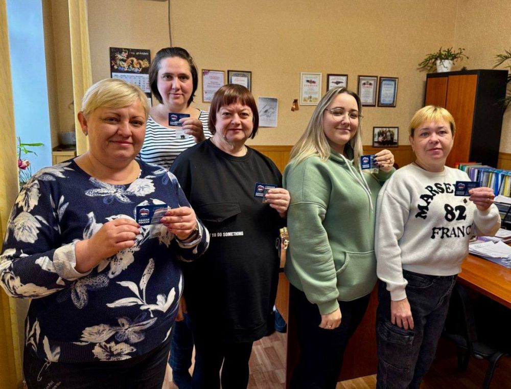 Михаил Меренков: Сегодня, 6 декабря, состоялось торжественное вручение Партийных билетов Всероссийской политической партии «Единая Россия»