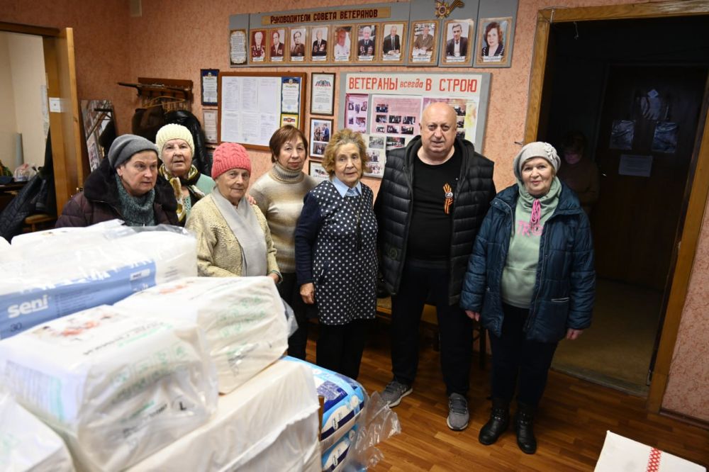 Иван Адамец: Виктор Горовой, заместитель секретаря ветеранской организации, от имени ветеранов службы правопорядка и безопасности дорожного движения города Сочи доставил гуманитарную помощь «Совету ветеранов Куйбышевского...