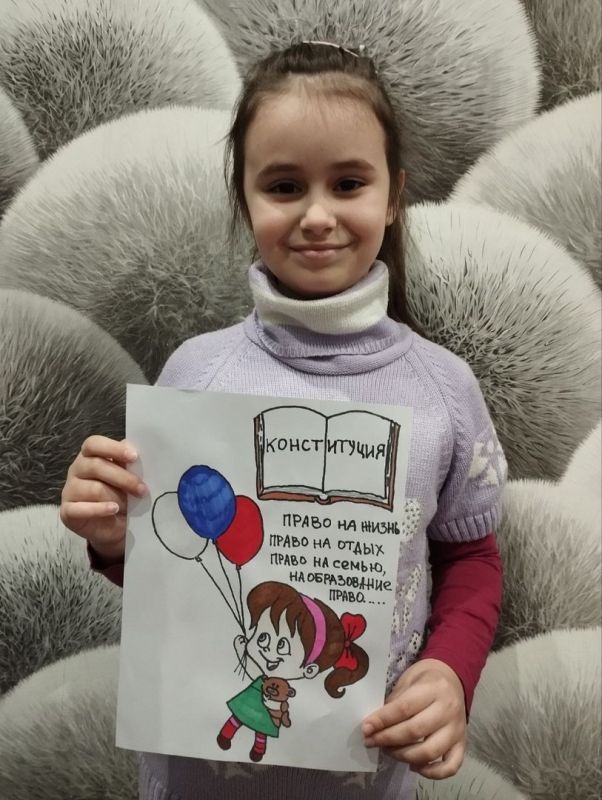 Наталья Бегуненко: В Петровском районе образовательные учреждения провели онлайн-выставку детского рисунка «Мои права», приуроченную ко Дню Конституции Российской Федерации